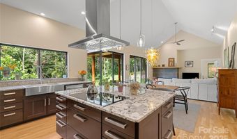 14 Starling Pass, Asheville, NC 28804