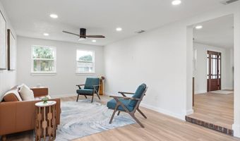 490 MAKO Dr, Atlantic Beach, FL 32233