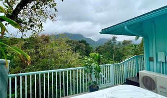 1595 Uluhao Pl, Kailua, HI 96734
