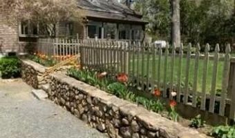 29 Sturgis Ln, Barnstable, MA 02630
