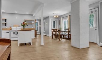 24 Center St, Augusta, ME 04330