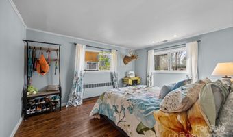 215 Cedar Ln, Arden, NC 28704