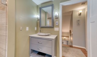 286 Middletown Rd, Colchester, CT 06415