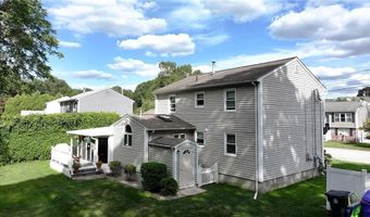 9 Patricia Dr, North Providence, RI 02904