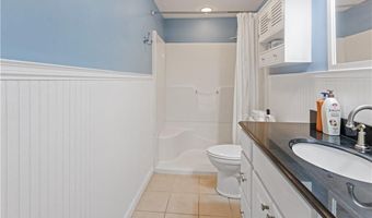 117 John St 11, Lincoln, RI 02865