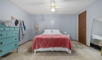 1307 Walker Ct, Auburn, IN 46706