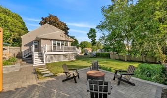 37 Hillcrest Ave, Beverly, MA 01915