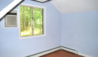 43 Camelot Dr, Bedford, NH 03110