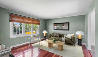 19 Midway Dr, Albany, NY 12205