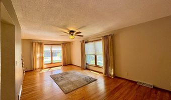 1005 3rd St, Britton, SD 57430