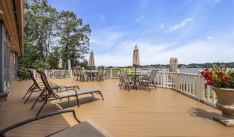 99 Holly Ln, Bayville, NJ 08721