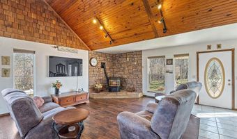 1471 Walnut Rd, Anderson, MO 64831