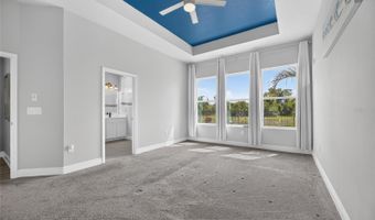7322 PARADISO Dr, Apollo Beach, FL 33572