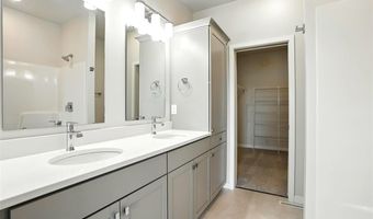 2203 Oak Terrace Ave, North Liberty, IA 52317