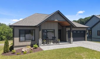 318 Avery Trail Dr, Arden, NC 28704