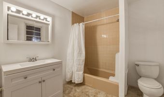 784 Howard Ave 2Nd Floor, Bridgeport, CT 06605