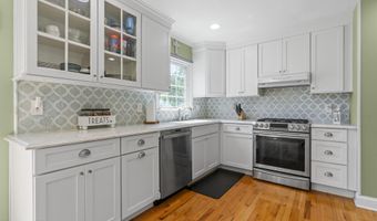 623 Forecastle Ave, Beachwood, NJ 08722