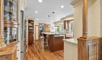 12581 Dover Dr, Apple Valley, MN 55124