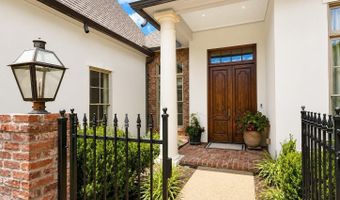 17744 Pecan Shadows Dr, Baton Rouge, LA 70810