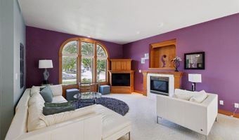 548 6th St NW, Altoona, IA 50009