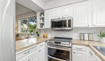 12015 SW SUSSEX St, Beaverton, OR 97008
