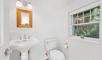 91 Allyn Ln, Barnstable, MA 02630