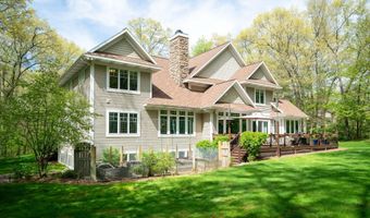 3099 Pickford Dr SE, Ada, MI 49301