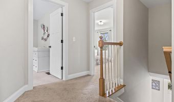 90 Village Place Dr, Barrington, NH 03825
