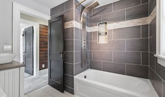 242 E Walnut St, Ashland, OH 44805