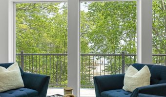 24 Amerescoggin Rd, Falmouth, ME 04105