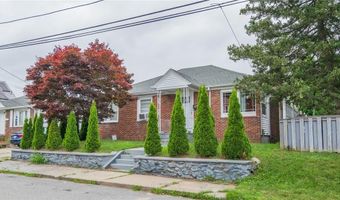 95 Elwyn St, Cranston, RI 02920