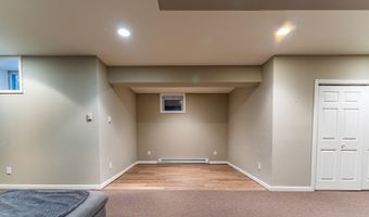 5 Hidden Valley Rd, Andover, NJ 07860