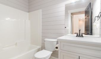 7 David Dr, Aurora, IN 47001