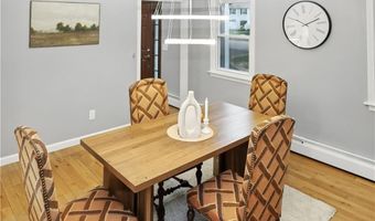 123 Stone Gate Dr, North Kingstown, RI 02852