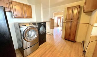 101 Morrisey Ave, Avenel, NJ 07001