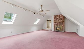 95 Hitching Post Ln, Bedford, NH 03110