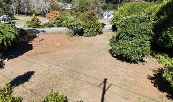 1300 HAMPTON Rd, Brookings, OR 97415