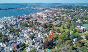 24 Anthony St, Newport, RI 02840