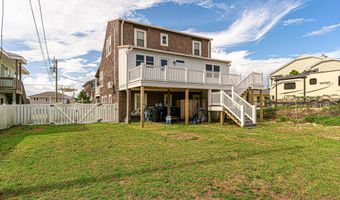 413 Club Colony Dr, Atlantic Beach, NC 28512