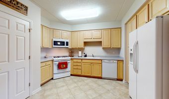 701 W Rand Rd 227, Arlington Heights, IL 60004