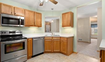 2100 Burr Oak Dr Ln B, Austin, MN 55912