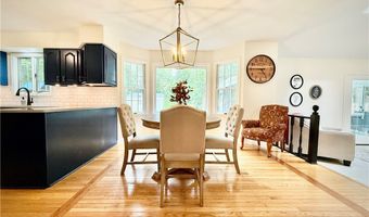1125 Royal Dr, Amherst, OH 44001