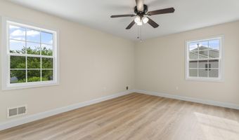 190 Ravenwood Blvd, Barnegat, NJ 08005