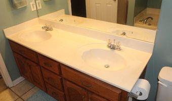 100 Roseleigh Cv, Batesville, MS 38606