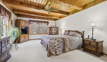 22 Country Ln, Berkley, MA 02779