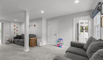80 PECK Ave, Bristol, RI 02809