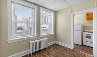 2 S Hartford Ave, Atlantic City, NJ 08401