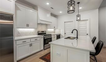 6 Shetland Dr, Bella Vista, AR 72715