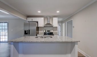 1616 Lakeview Ave, Camden, SC 29020