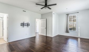 922 W Summerfield Glen Cir, Ann Arbor, MI 48103